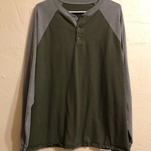 Hanes Men’s Beefy L/S Henley Shirt Green w/ Grey sleeves XL
